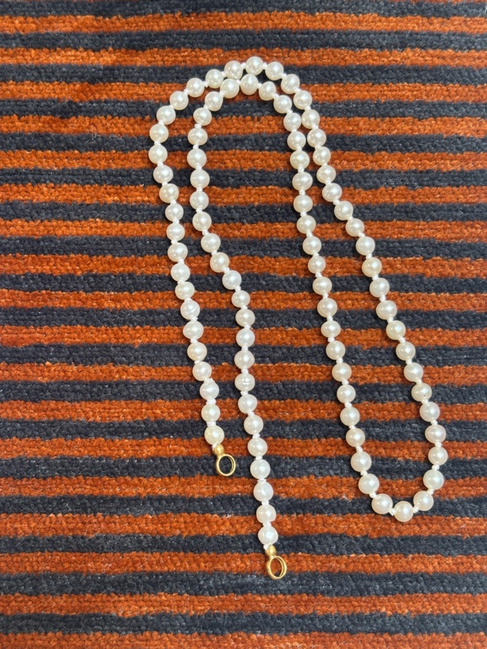 Freshwater pearl strand
